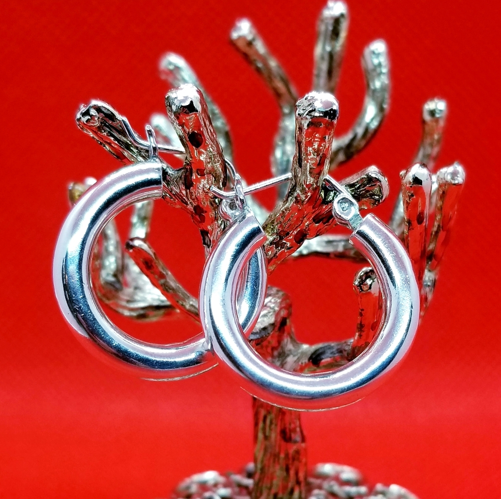STERLING SILVER HOOP EARRINGS